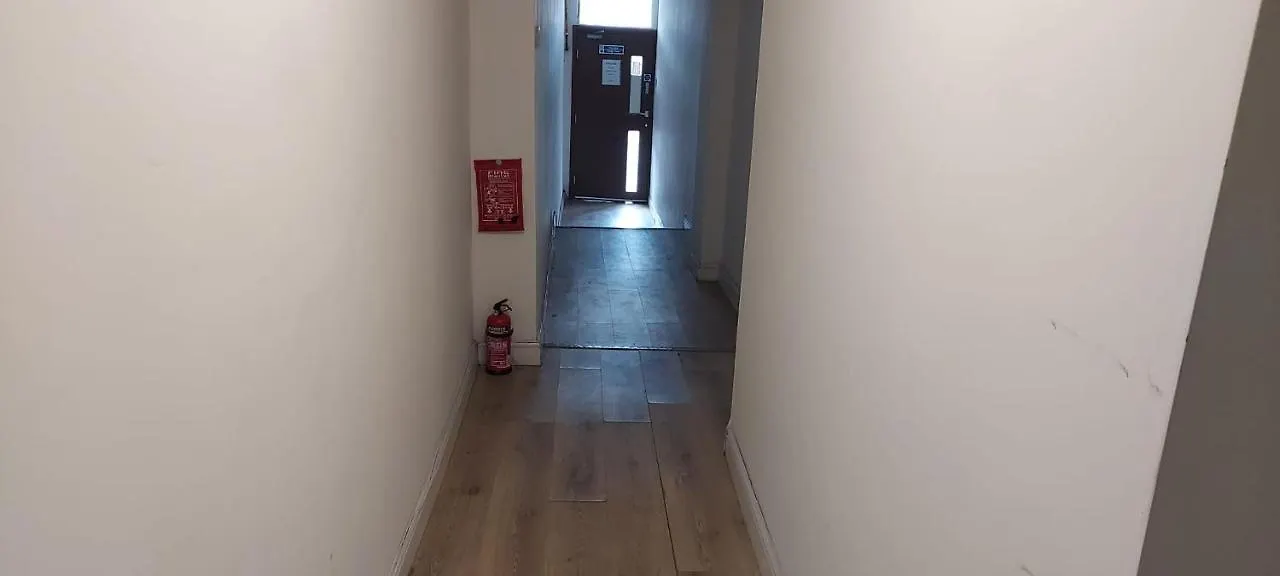 Lovely 3-Bed Apartment In Parkgate Rotherham