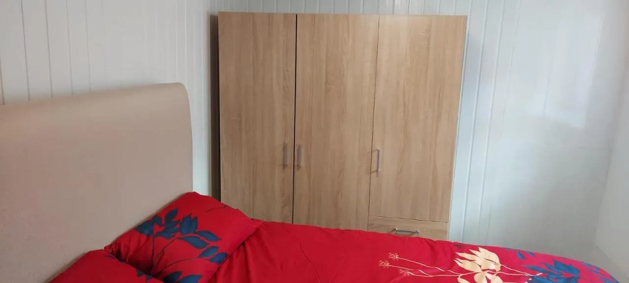 Lovely 3-Bed Apartment In Parkgate Rotherham