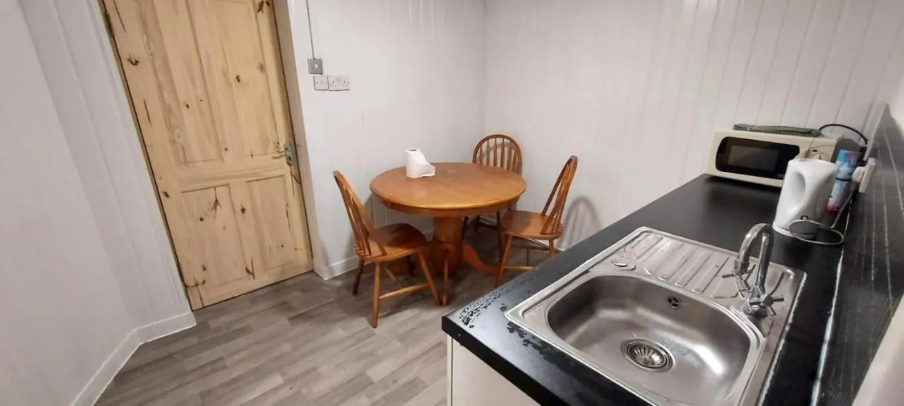 Lovely 3-Bed Apartment In Parkgate Rotherham